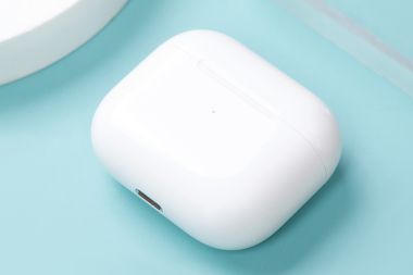 Tai nghe Bluetooth AirPods 3 Wireless Charge Apple MME73 Trắng