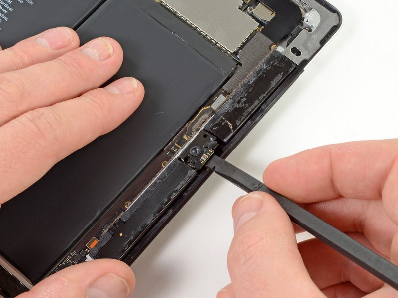 Thay camera trước iPad 3