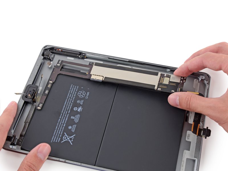 Thay mainboard iPad Gen 5 2017