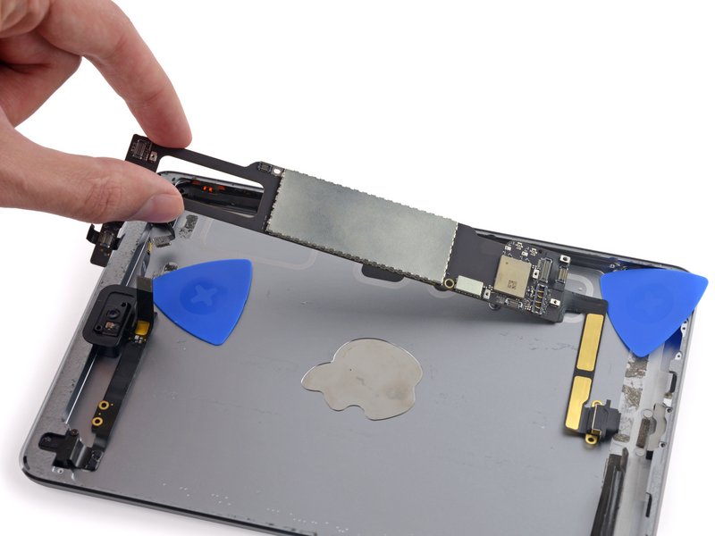 Thay IC nguồn iPad mini 4