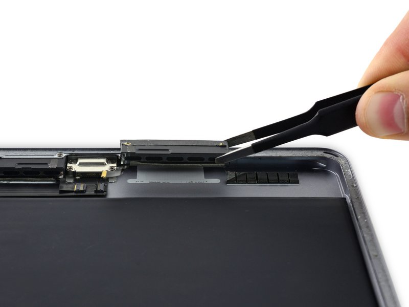 Thay loa trong iPad Air
