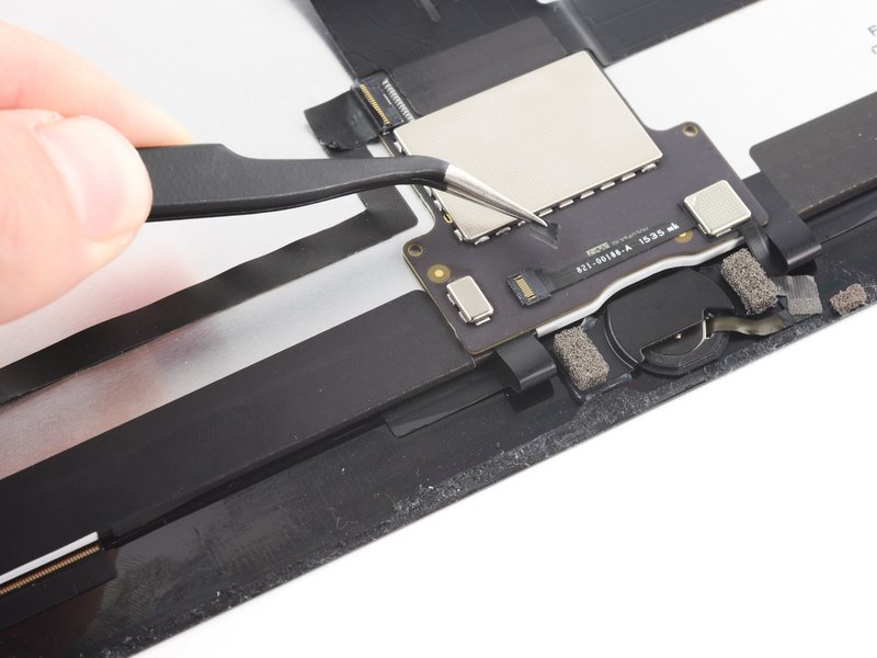 Sửa lỗi không nhận sạc iPad Pro 12.9 inch 2015