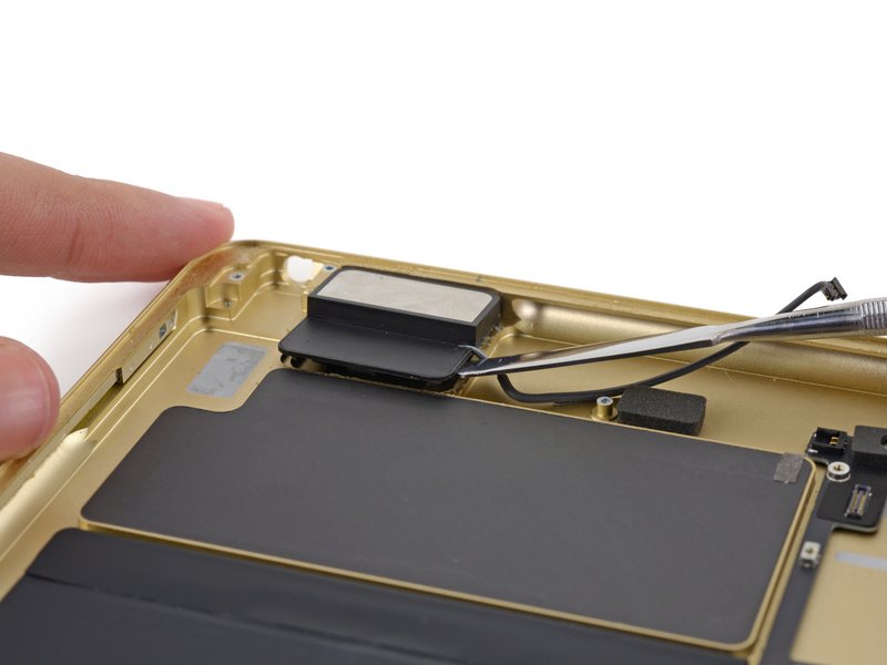 Thay loa trong iPad Pro 12.9 inch 2015