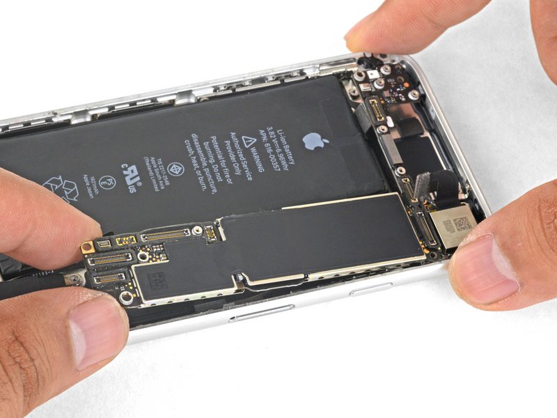 Thay mainboard iPhone 8