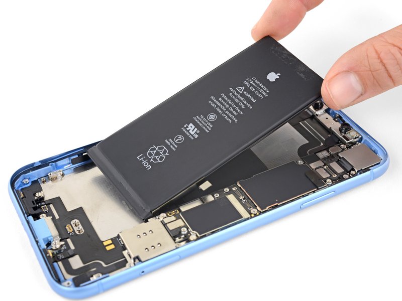 Thay pin iPhone Xr