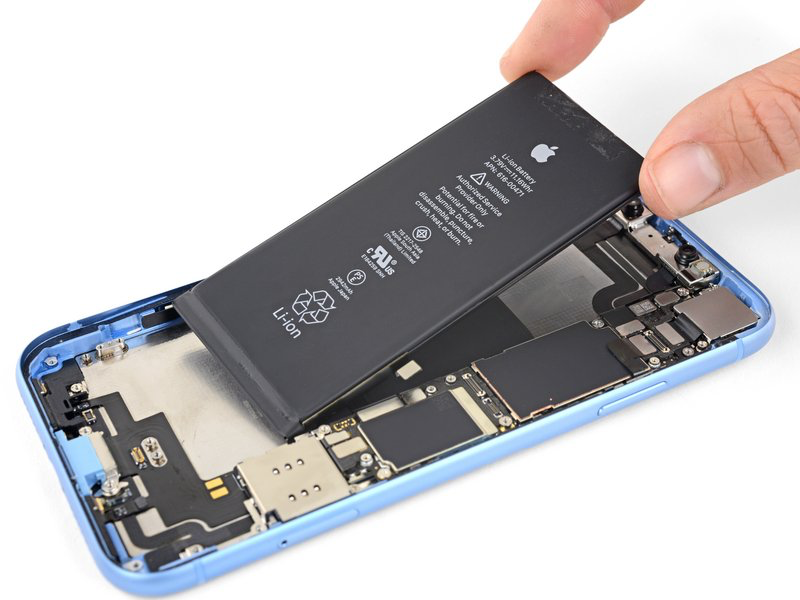 Thay Pin iPhone 11